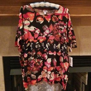 NWT Woman's Lularoe Irma Top